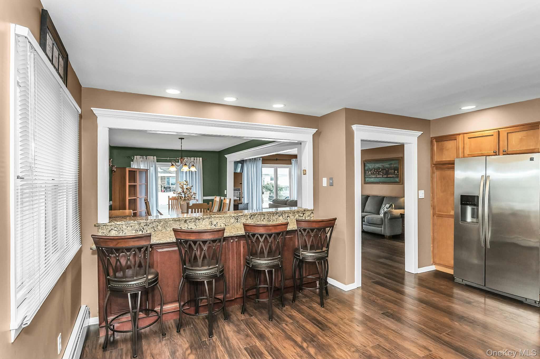 9 Blanche Street, Plainview, NY 11803