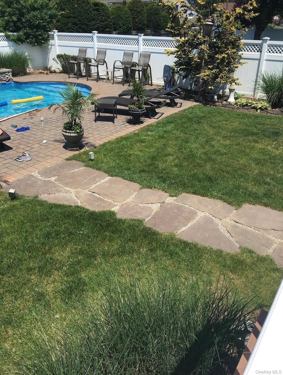 53 Page Drive, Hicksville, NY 11801