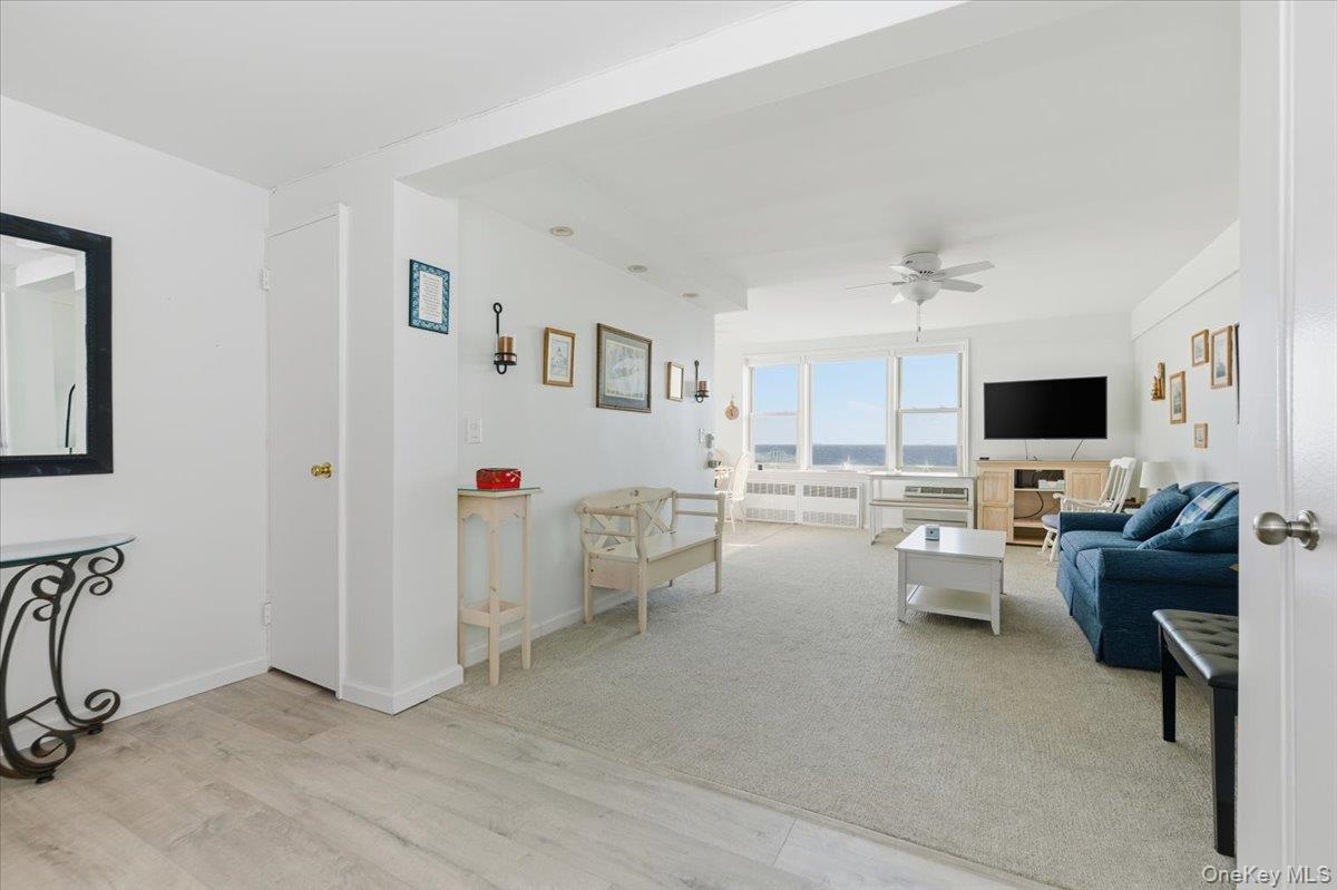 560 W Broadway # 6B, Long Beach, NY 11561