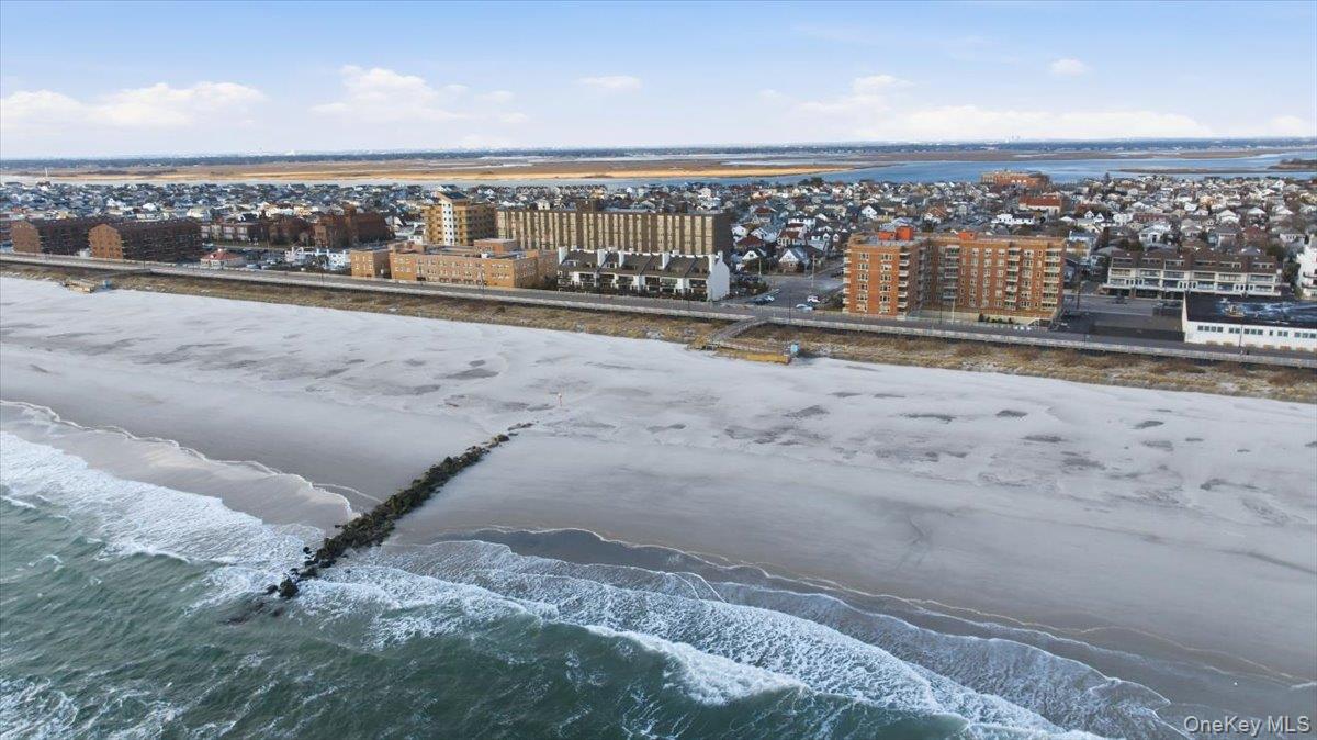 560 W Broadway # 6B, Long Beach, NY 11561