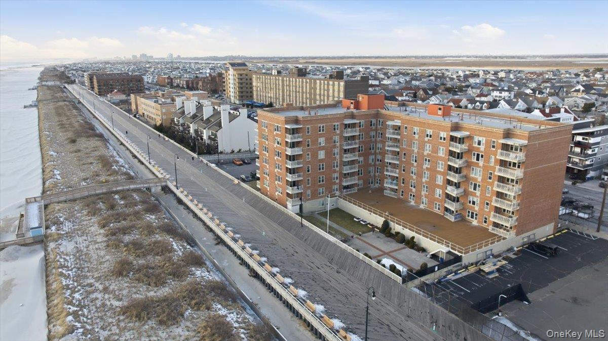 560 W Broadway # 6B, Long Beach, NY 11561