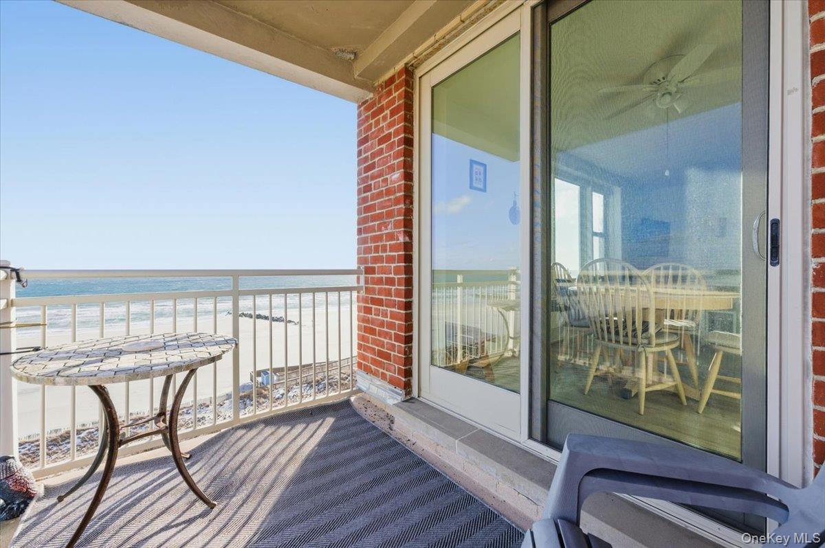 560 W Broadway # 6B, Long Beach, NY 11561