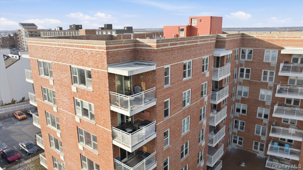 560 W Broadway # 6B, Long Beach, NY 11561
