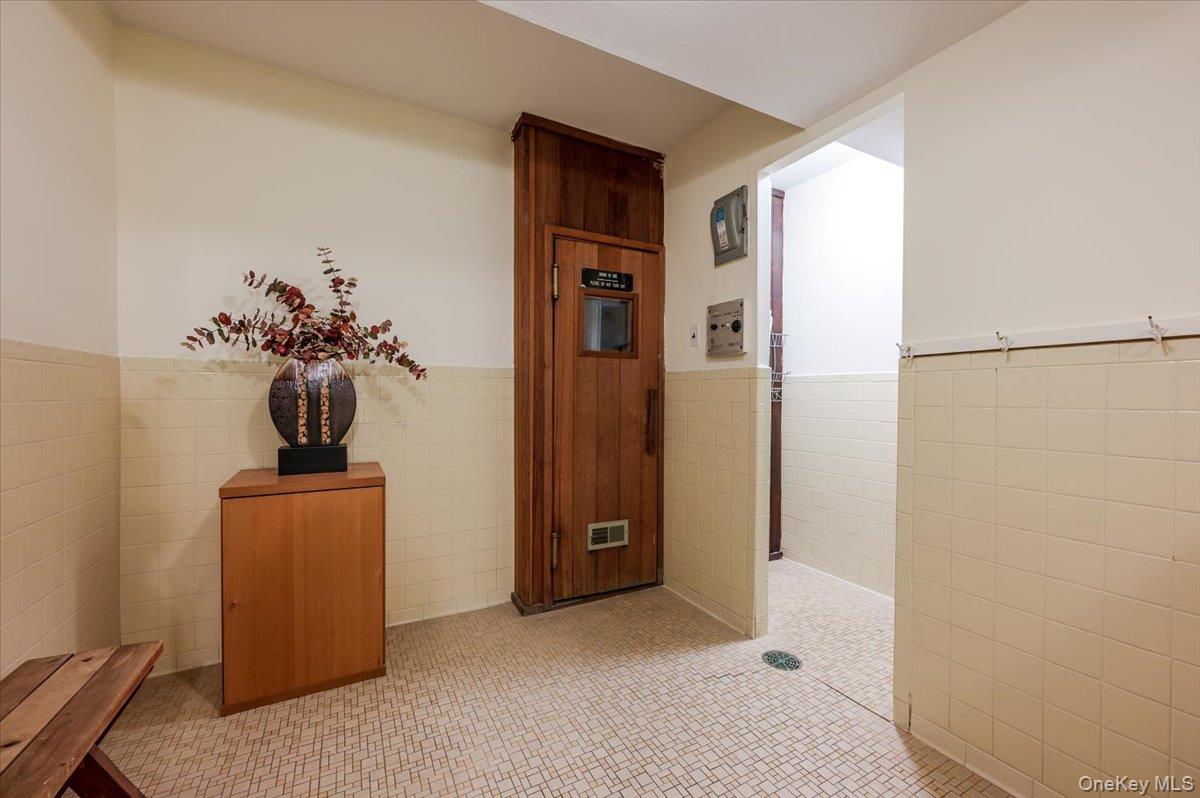 650 Shore Road # 5P, Long Beach, NY 11561