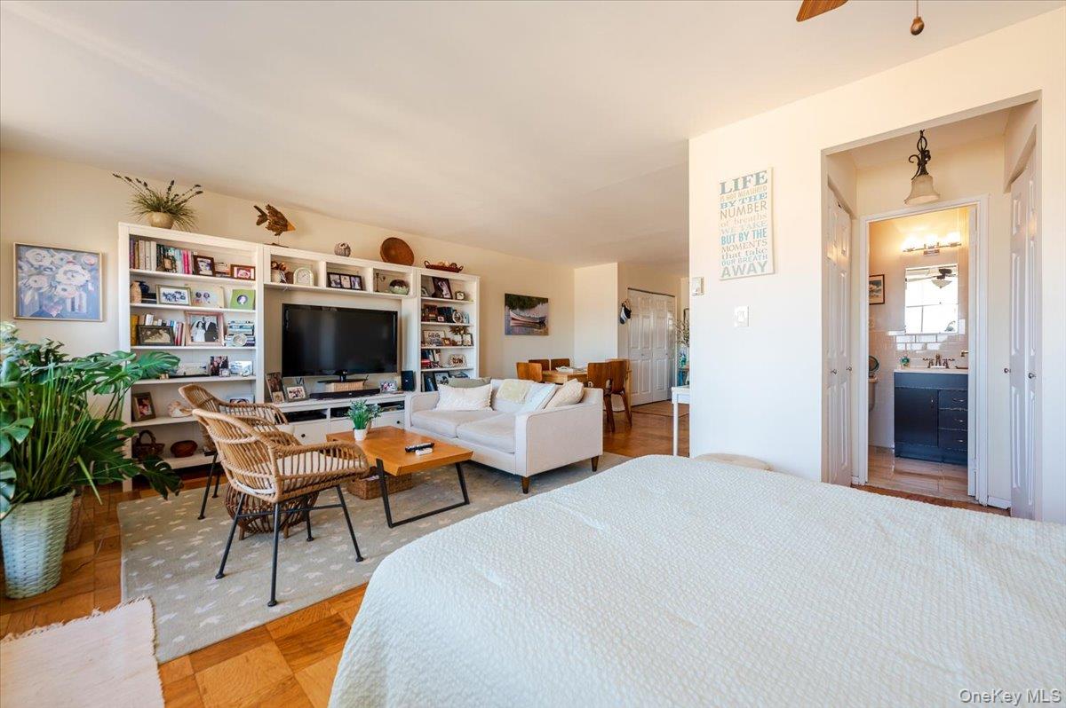 650 Shore Road # 5P, Long Beach, NY 11561