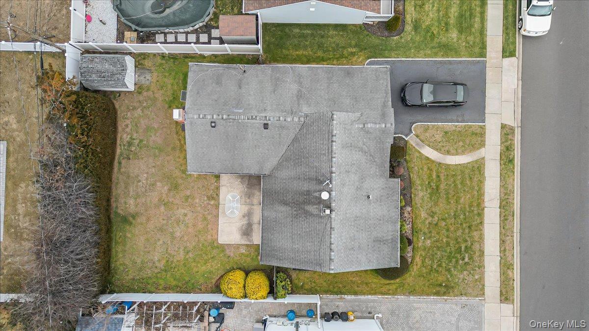 17 Wilson Lane, Bethpage, NY 11714