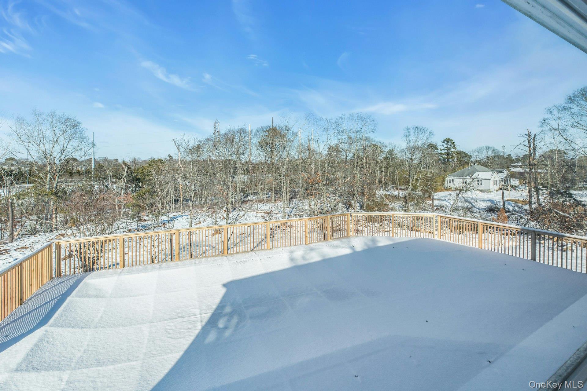 33 Oceanview Road, Hampton Bays, NY 11946