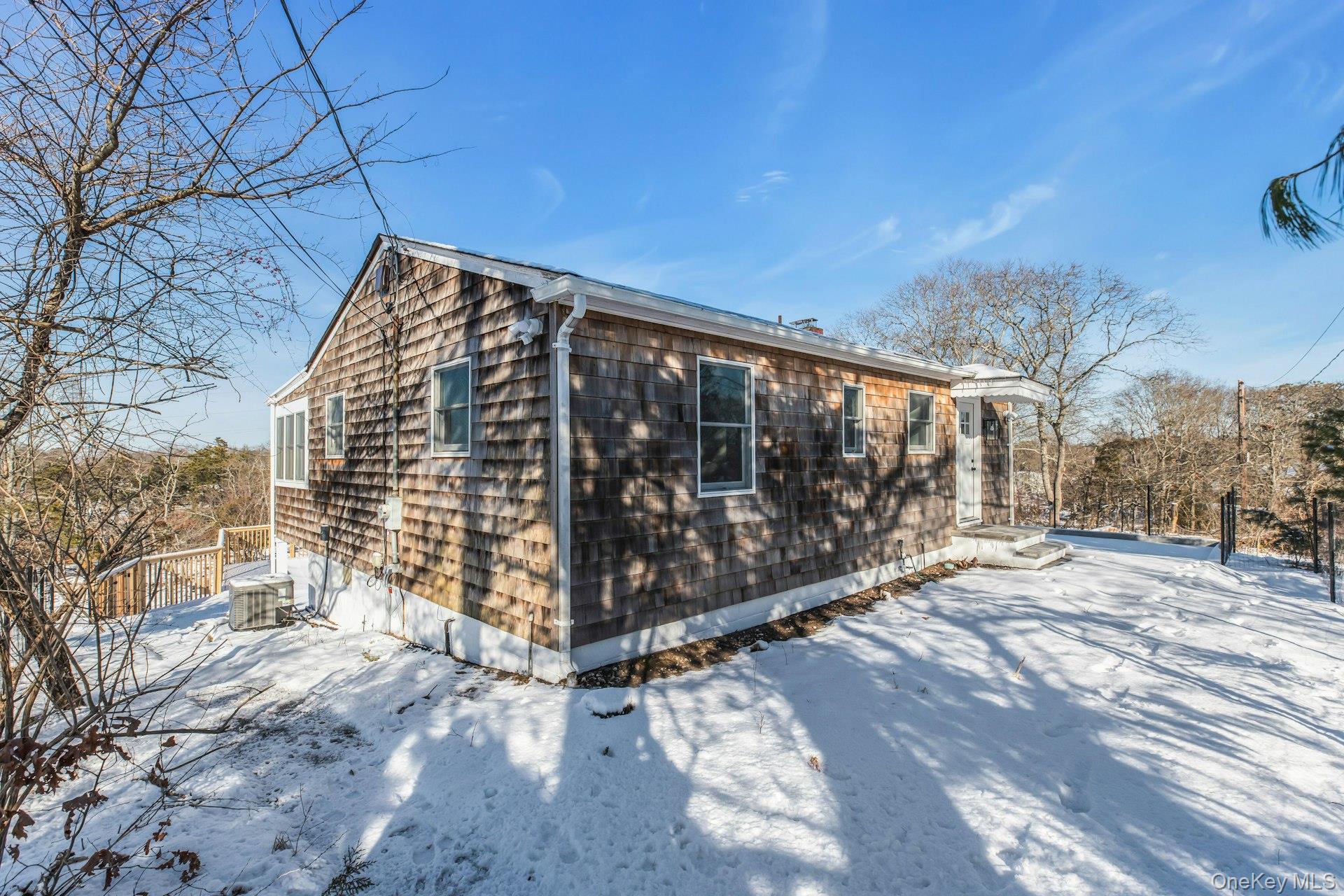 33 Oceanview Road, Hampton Bays, NY 11946