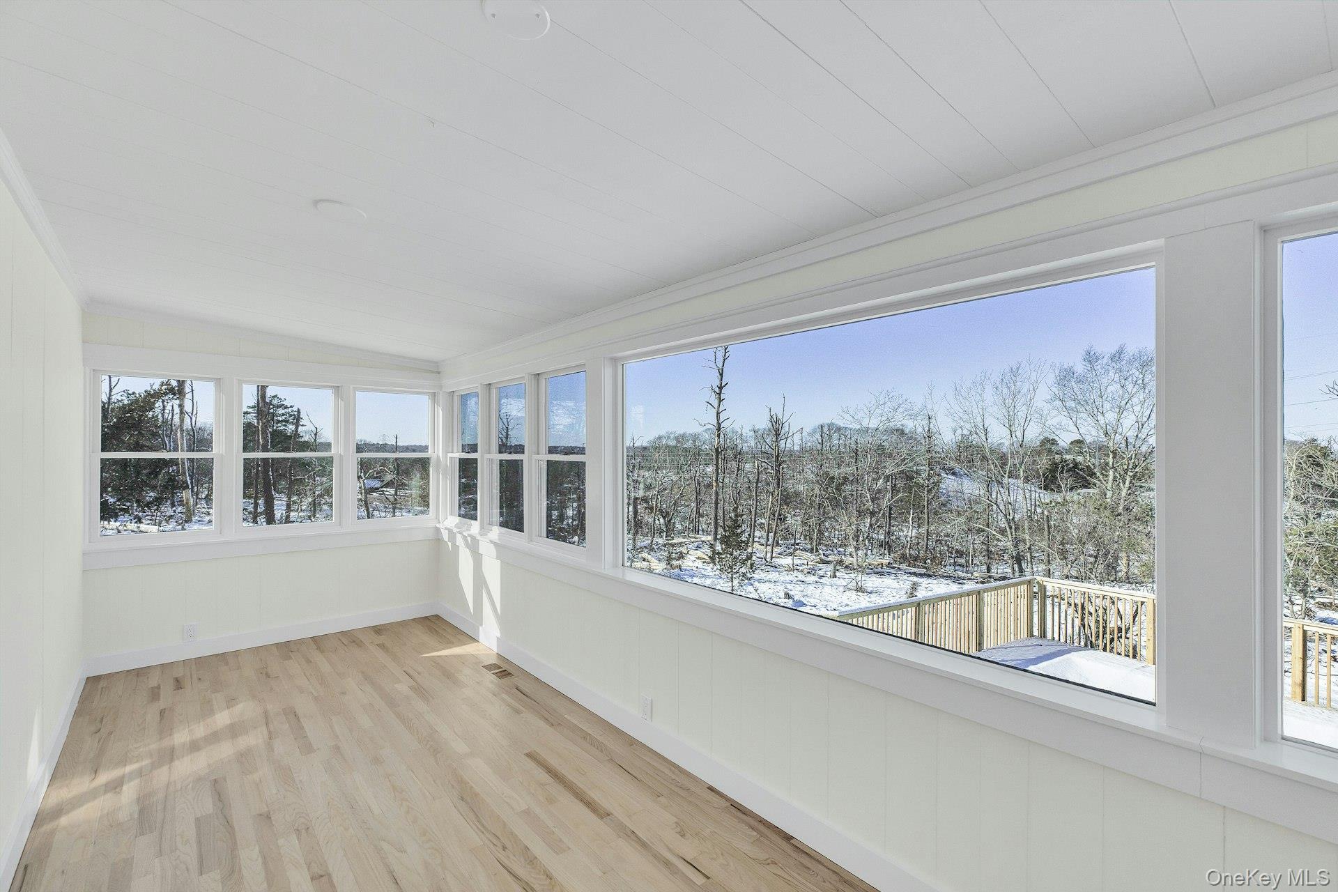 33 Oceanview Road, Hampton Bays, NY 11946