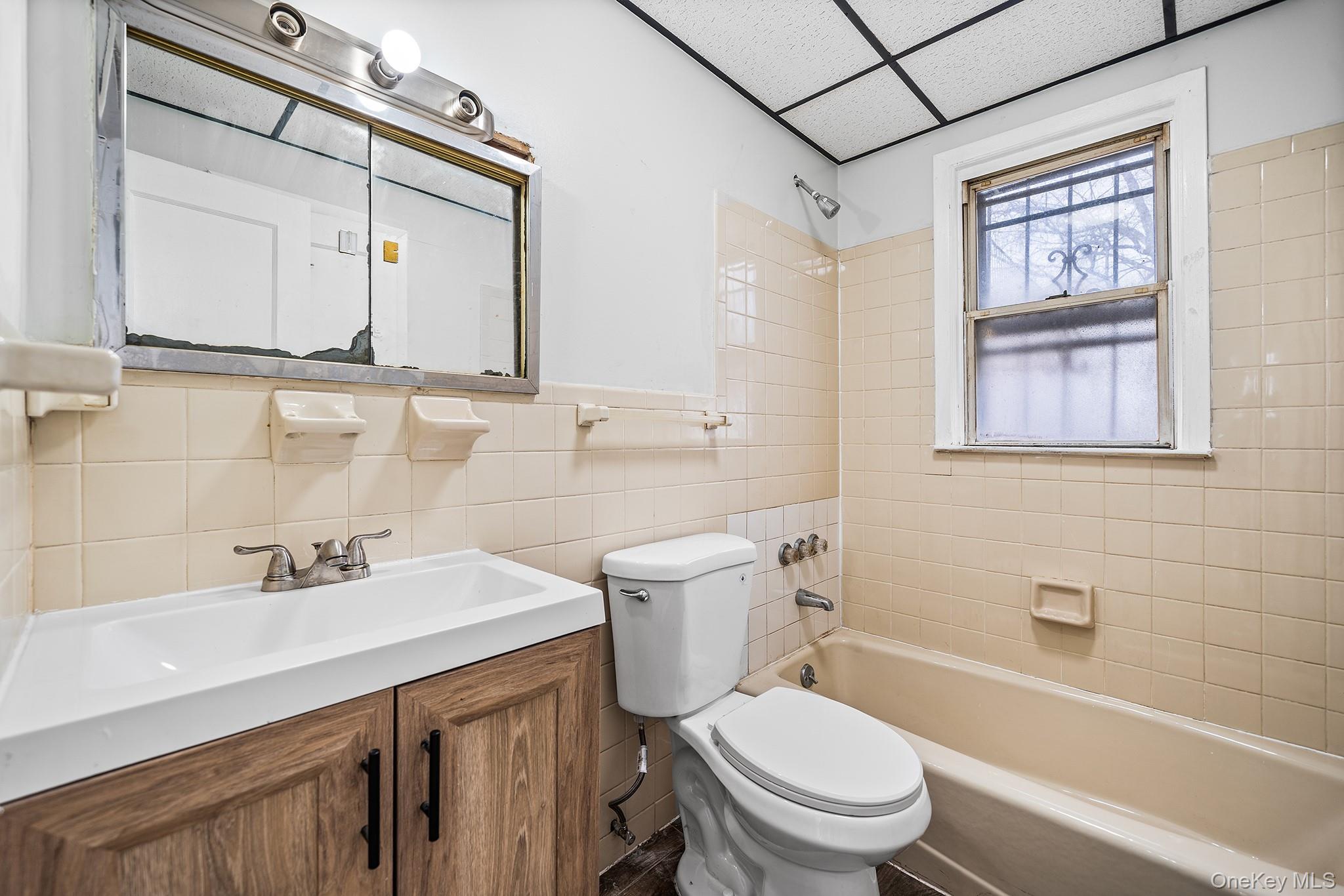 19125 115th Road, Saint Albans, NY 11412