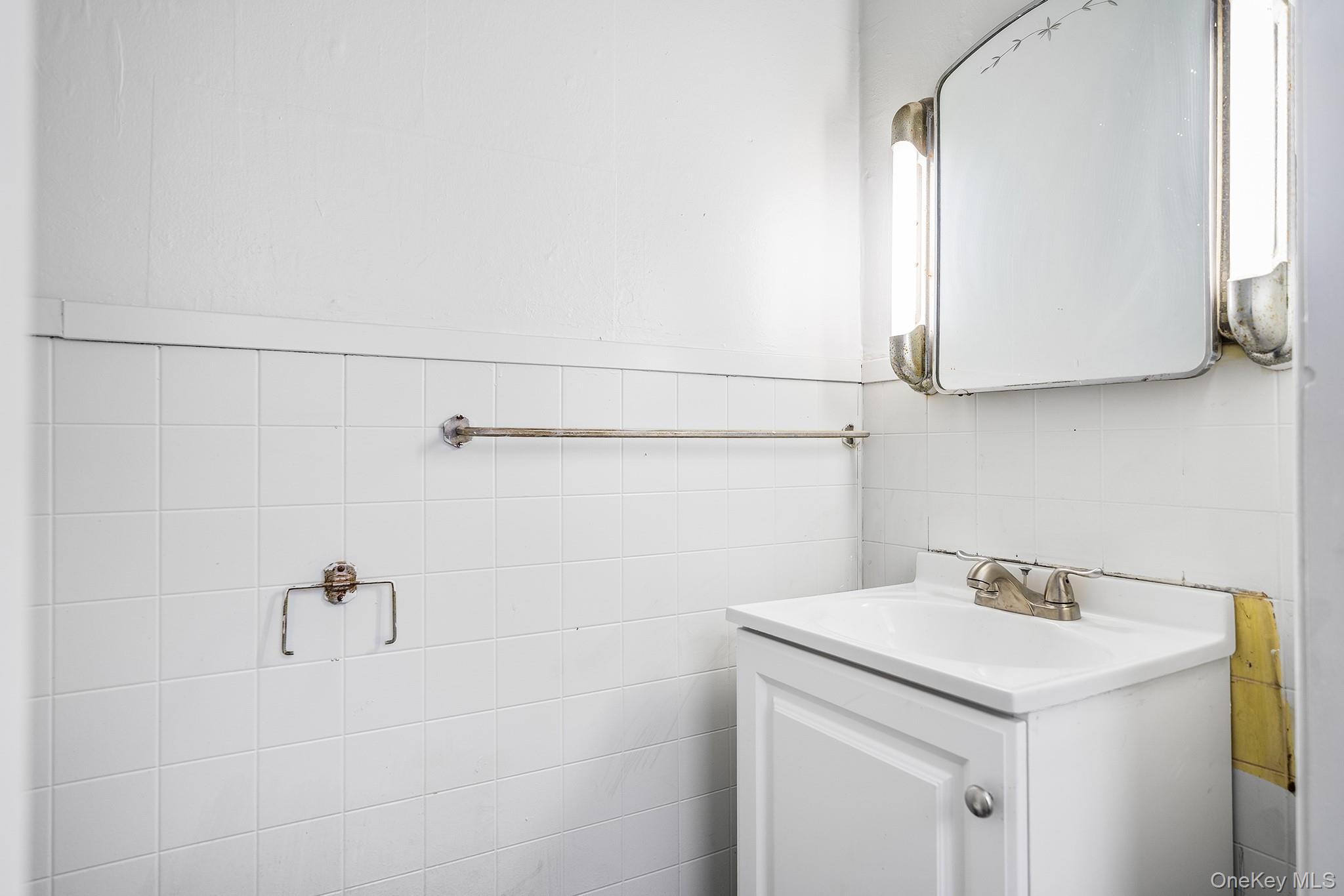 19125 115th Road, Saint Albans, NY 11412