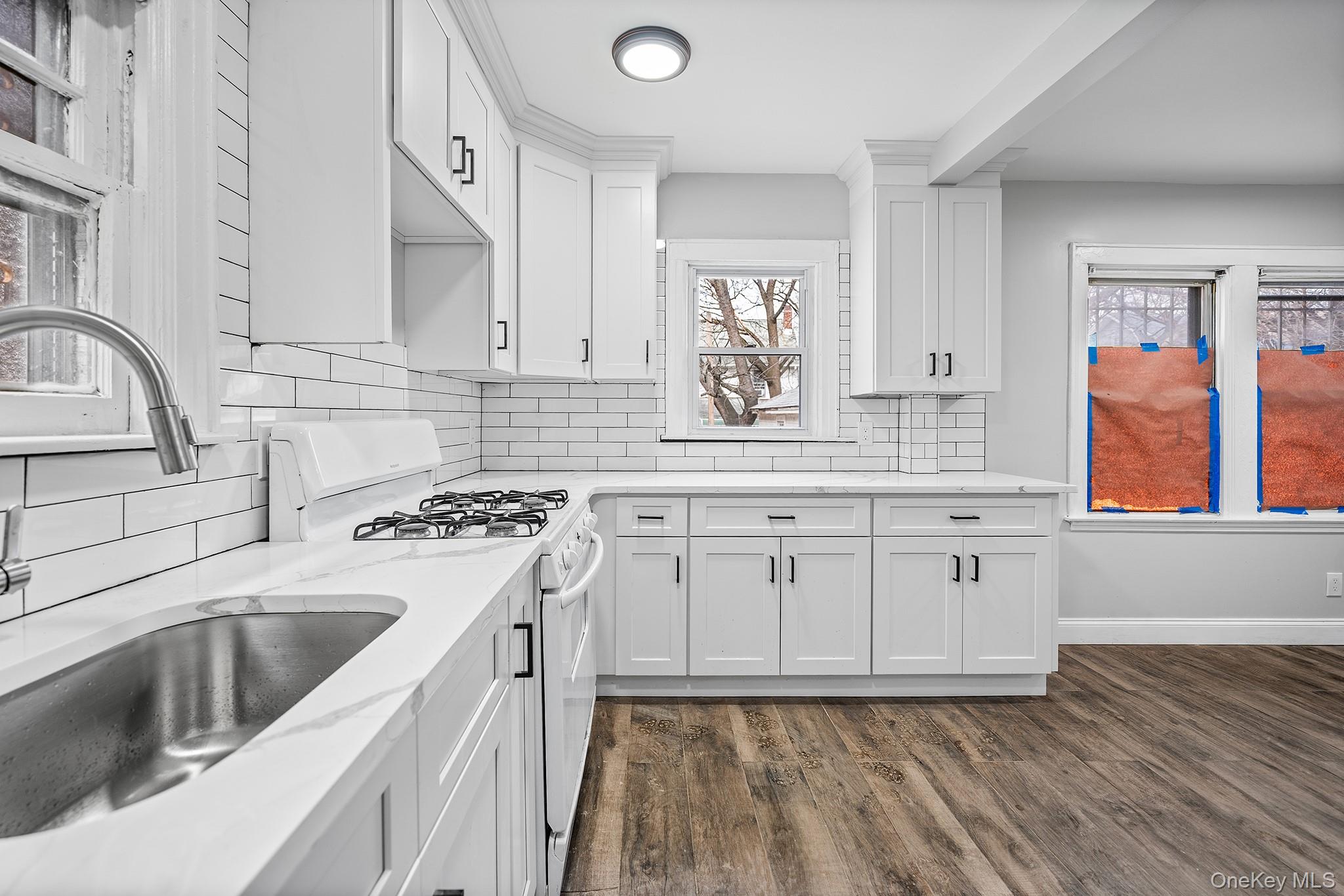 19125 115th Road, Saint Albans, NY 11412