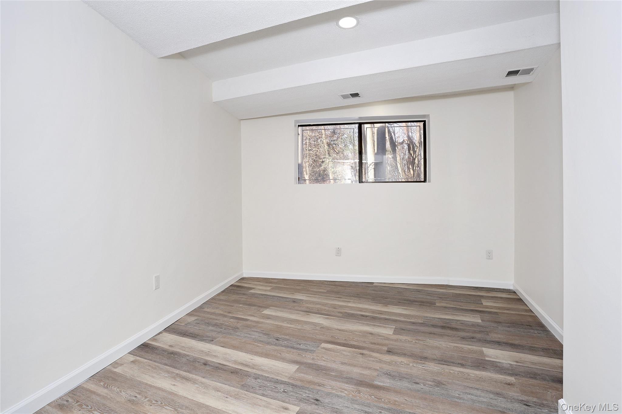 269 Treetop Circle, Nanuet, NY 10954