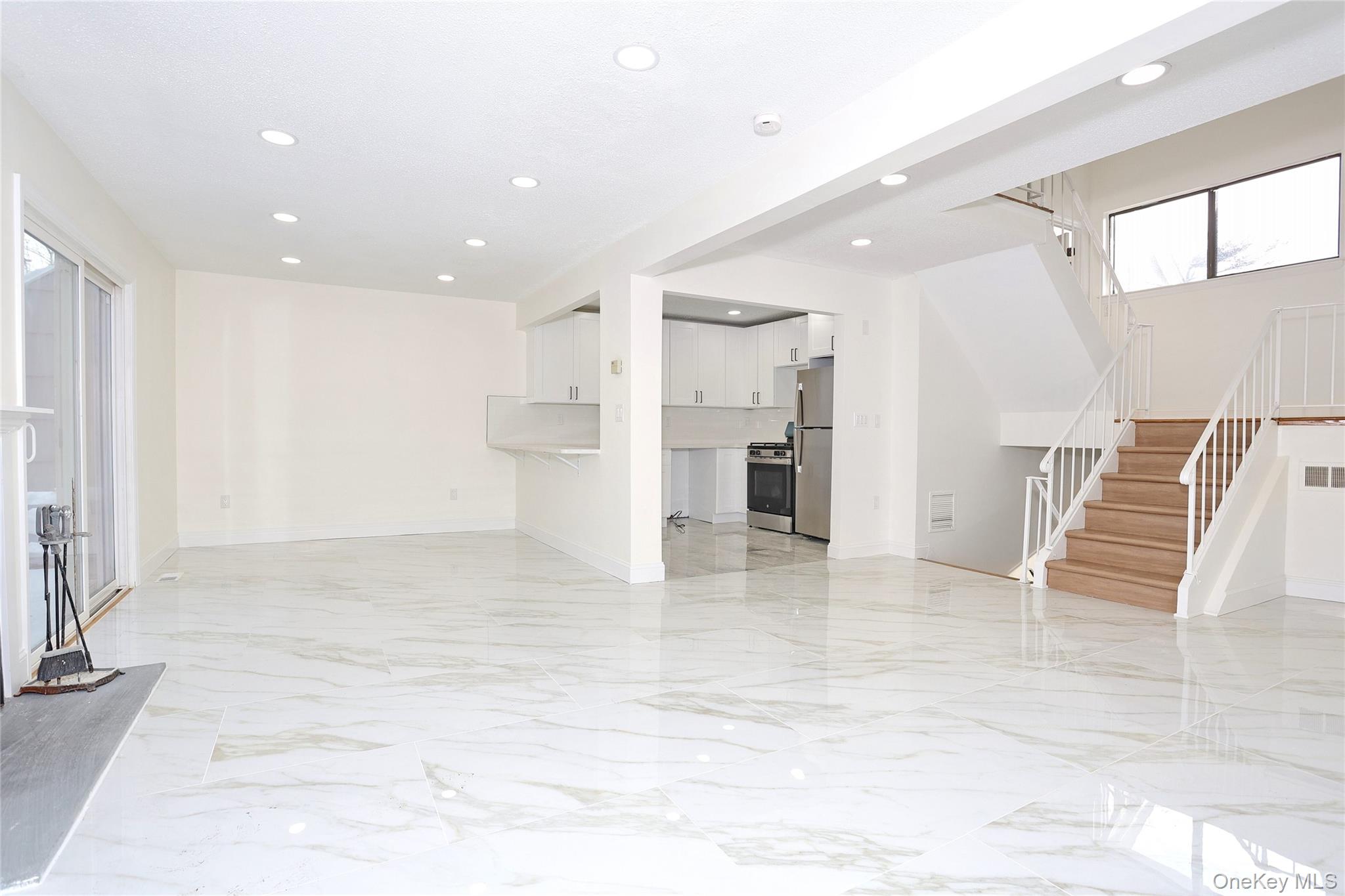 269 Treetop Circle, Nanuet, NY 10954