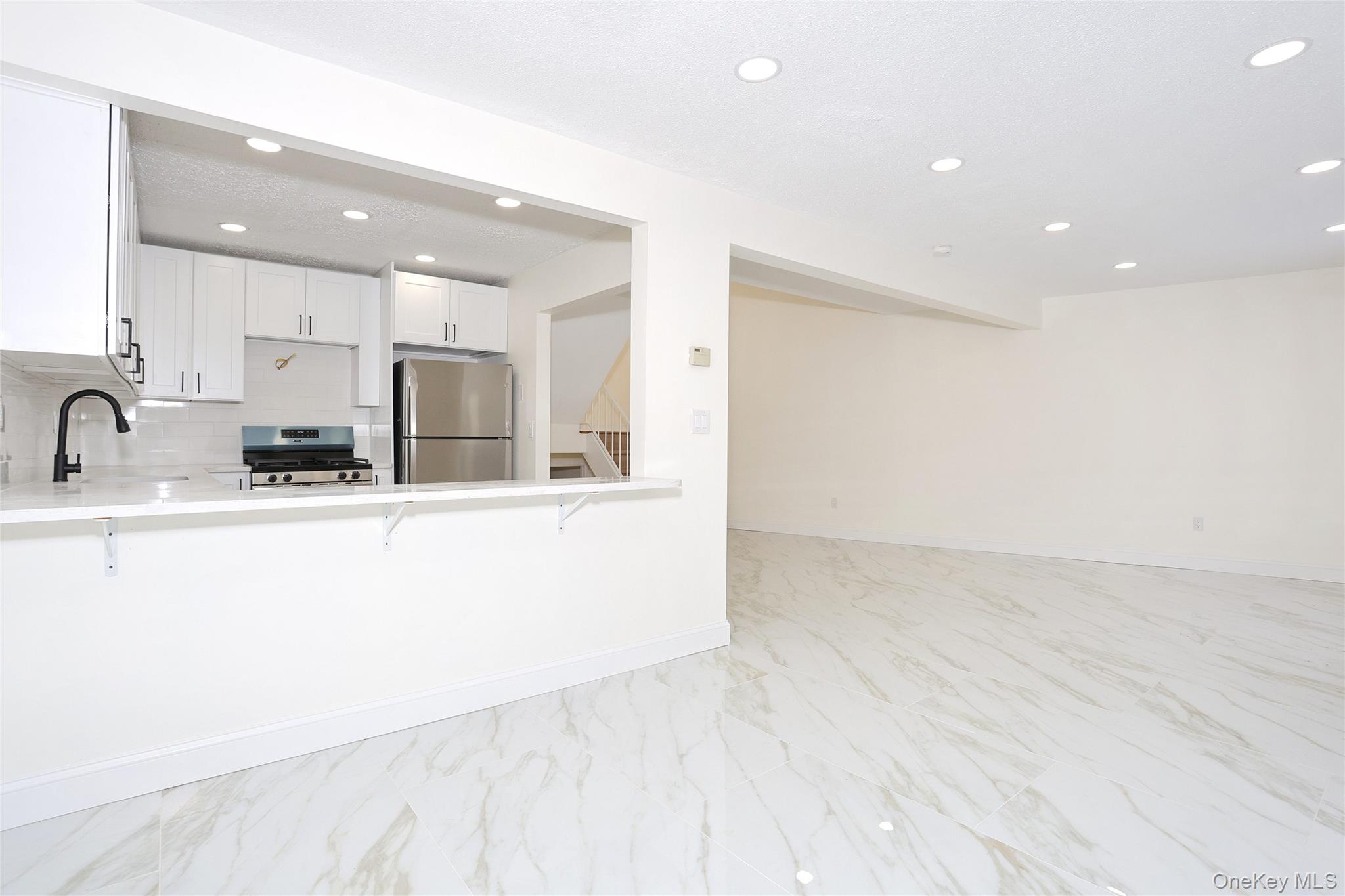 269 Treetop Circle, Nanuet, NY 10954