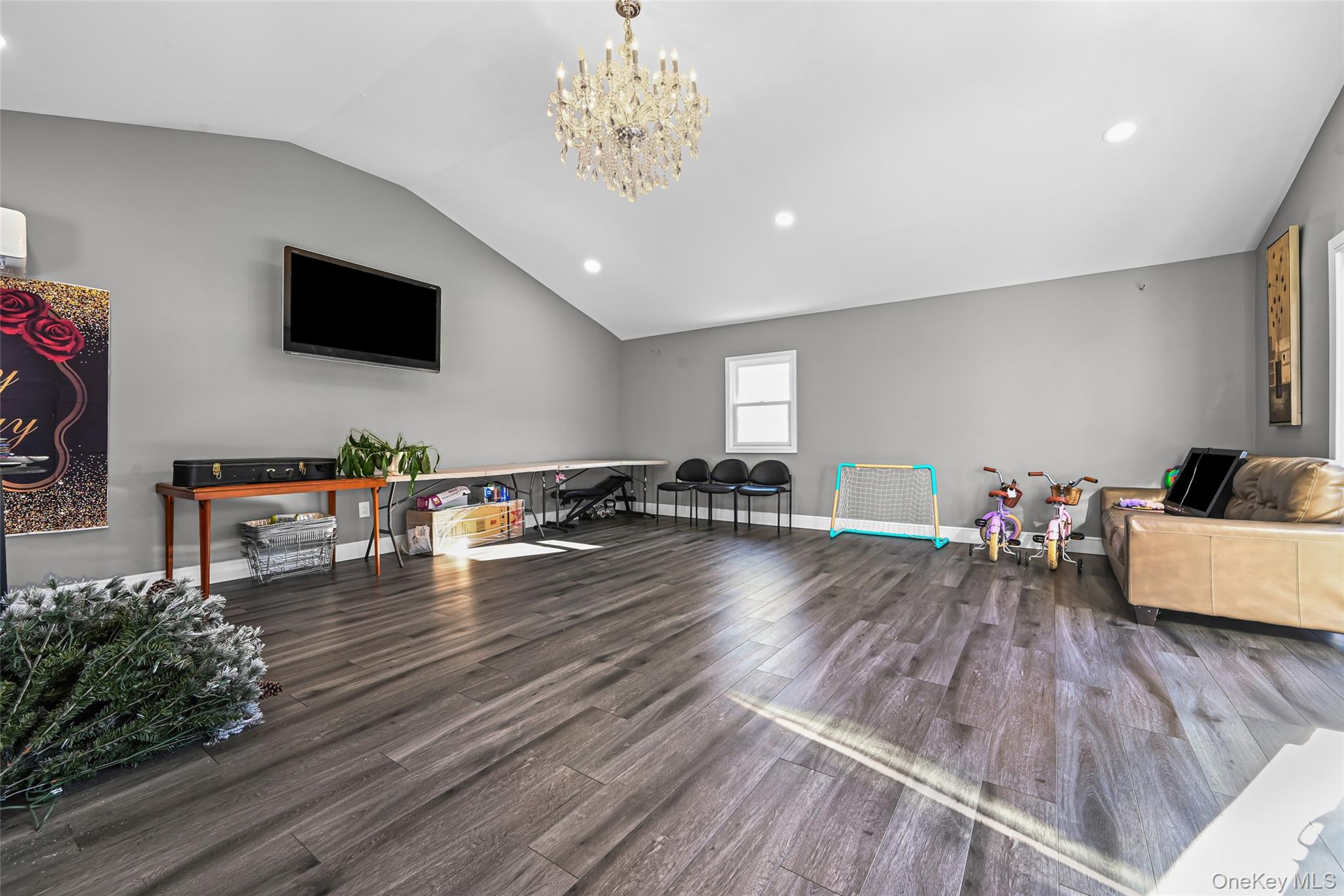 4185 Harriet Road, Bethpage, NY 11714