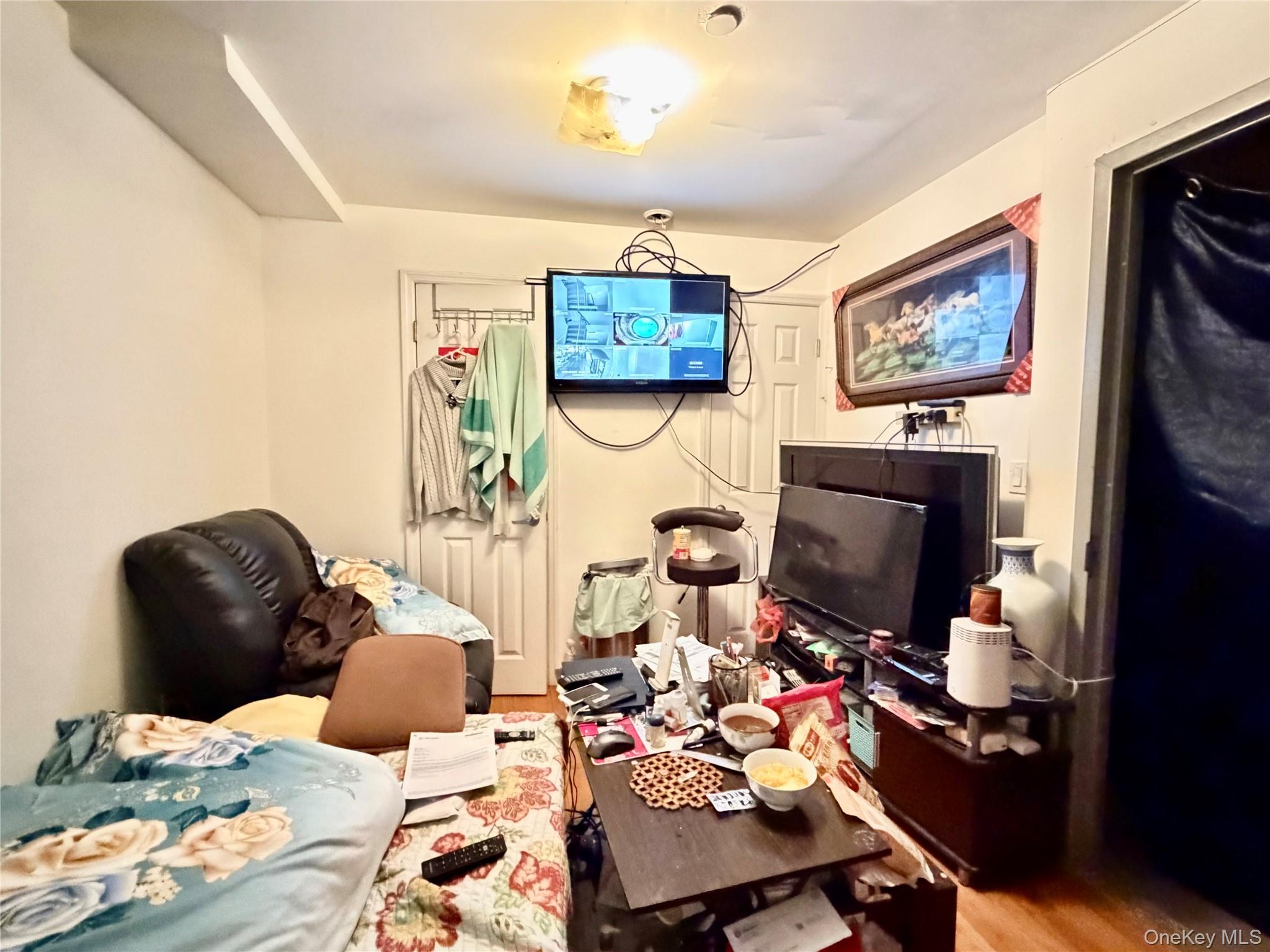 3509 Leavitt St, Flushing, NY 11354