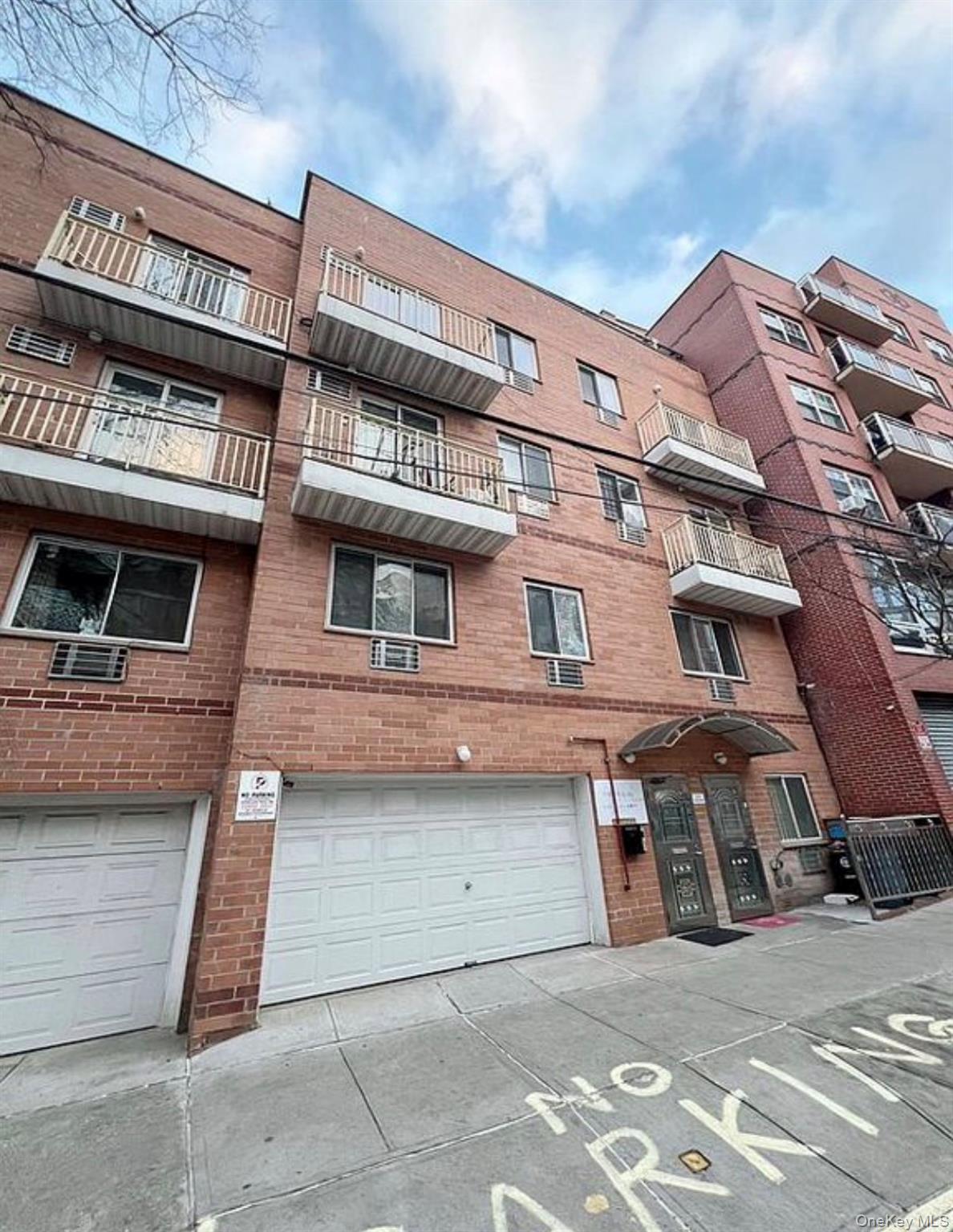 3509 Leavitt St, Flushing, NY 11354