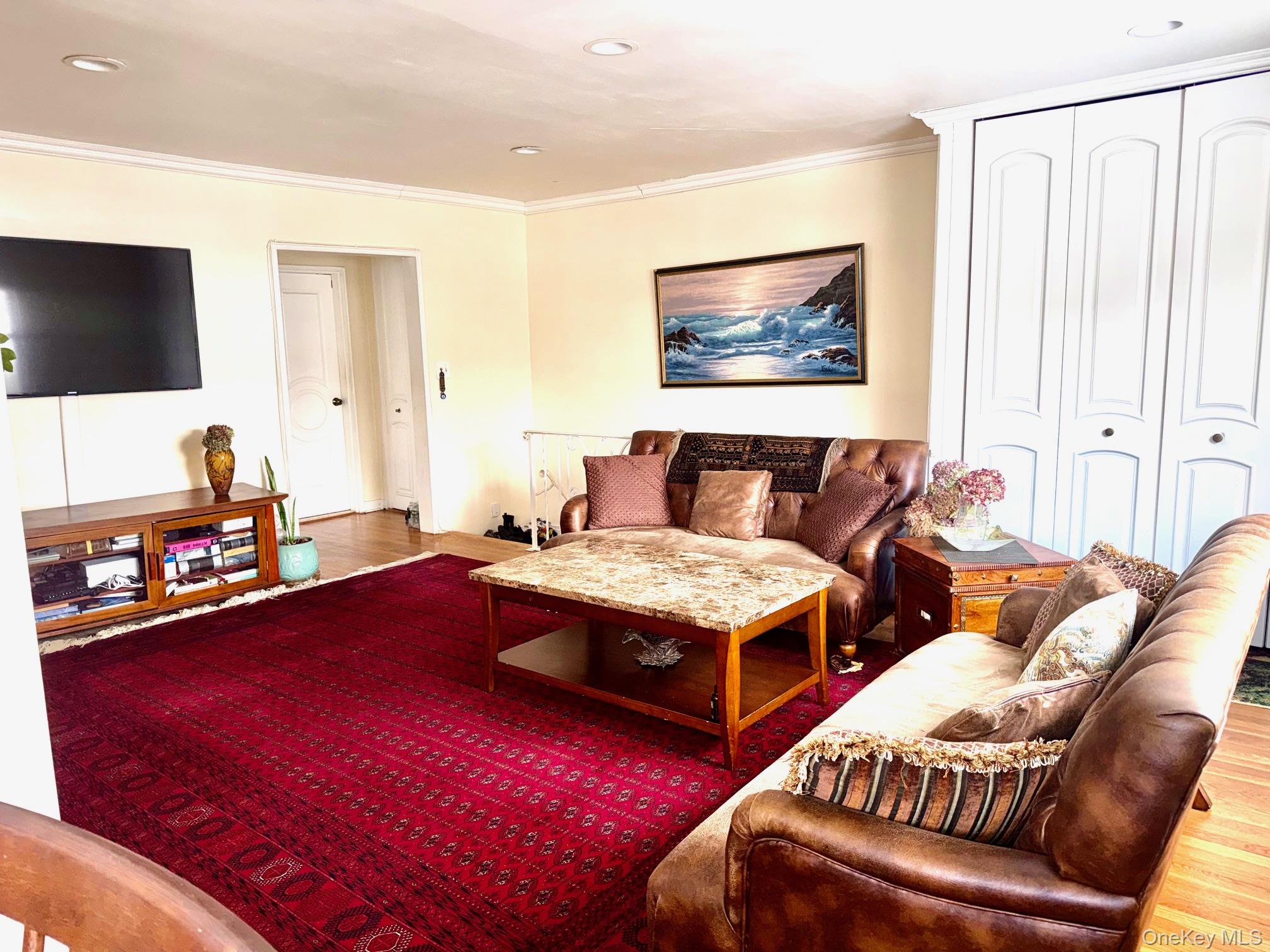 196-40 Pompeii Avenue # 2B, Hollis, NY 11423