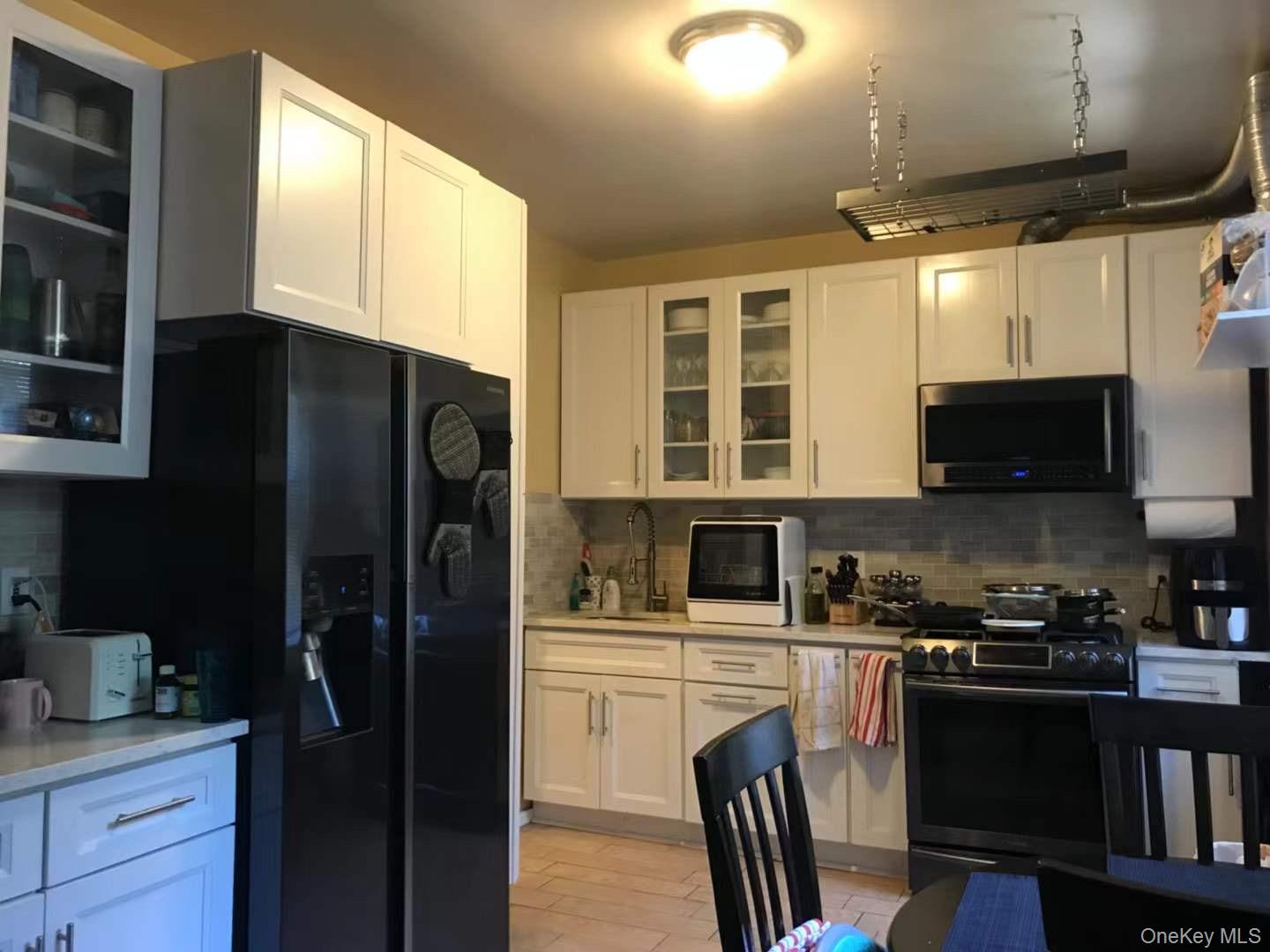 61-40 Saunders Street # C5, Rego Park, NY 11374