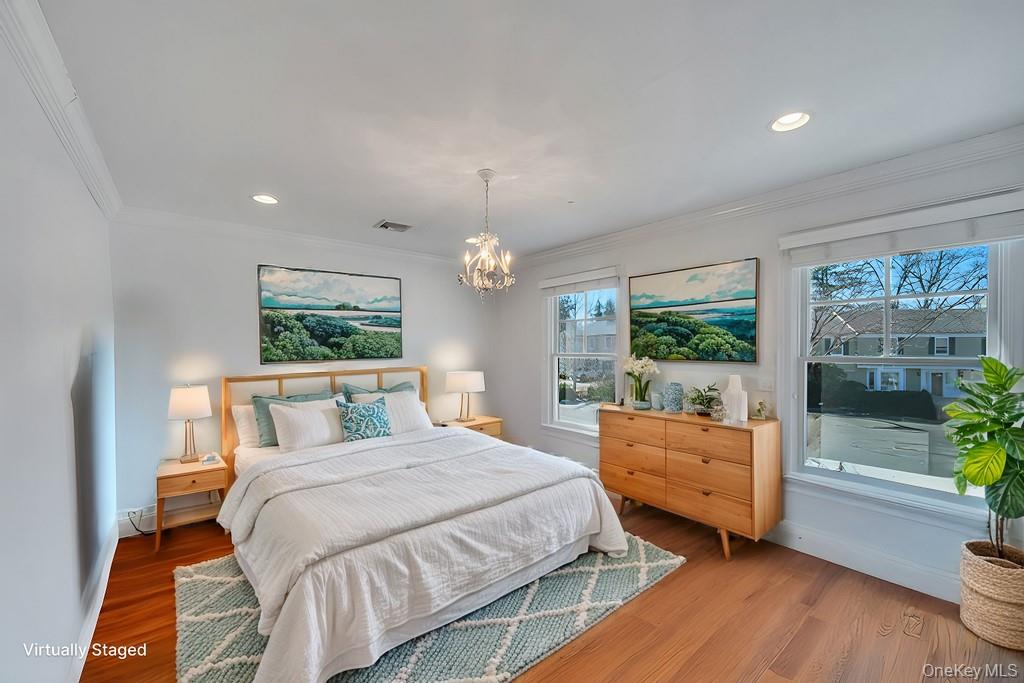 3 School House Lane, Great Neck, NY 11020