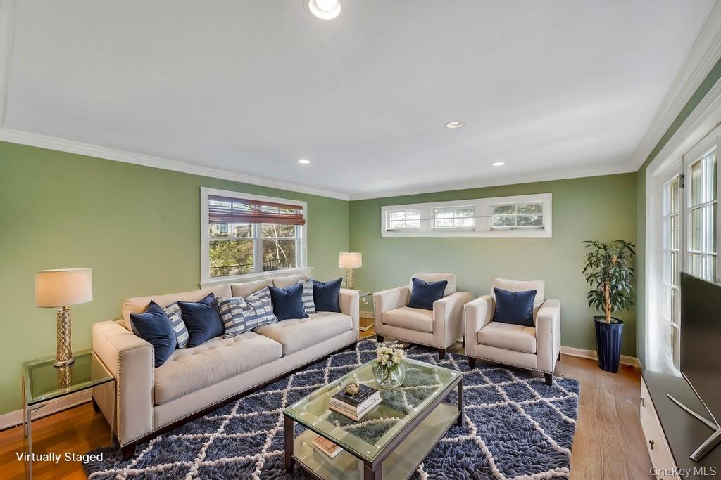 3 School House Lane, Great Neck, NY 11020