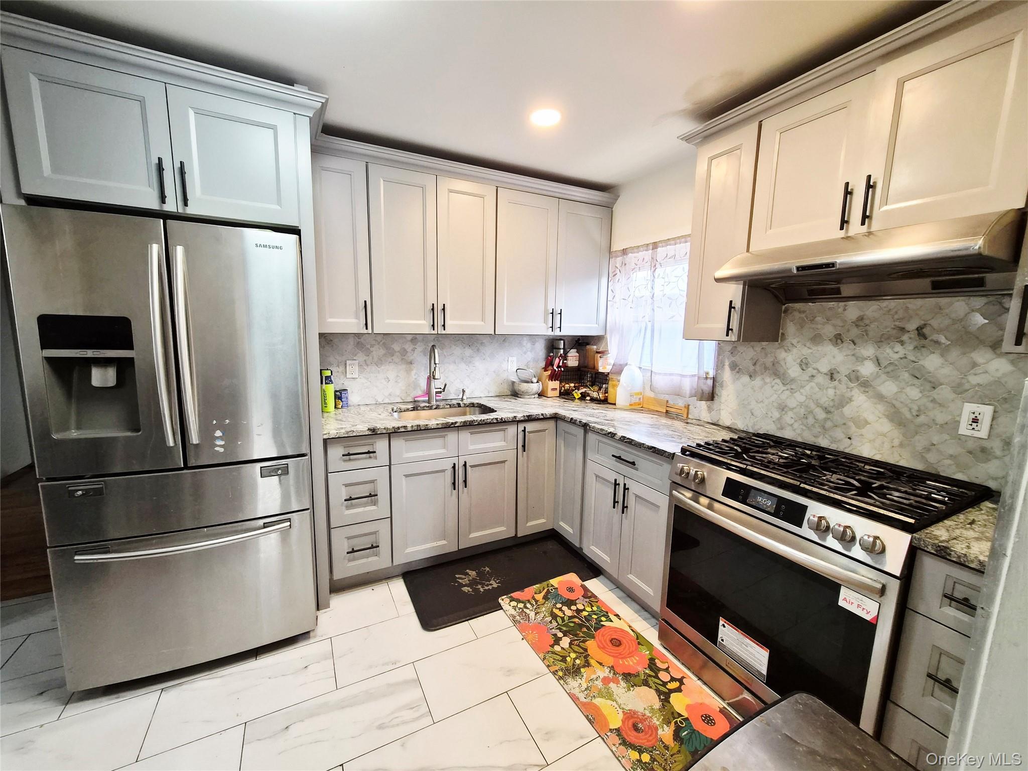 225 E Mineola Avenue, Valley Stream, NY 11580