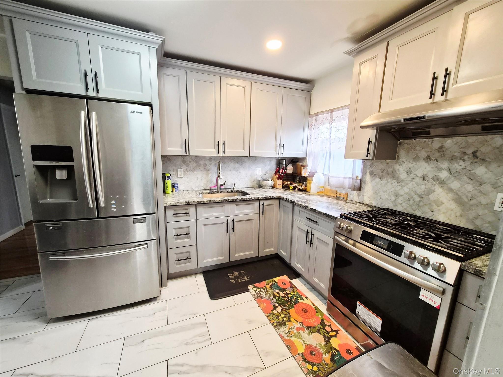 225 E Mineola Avenue, Valley Stream, NY 11580