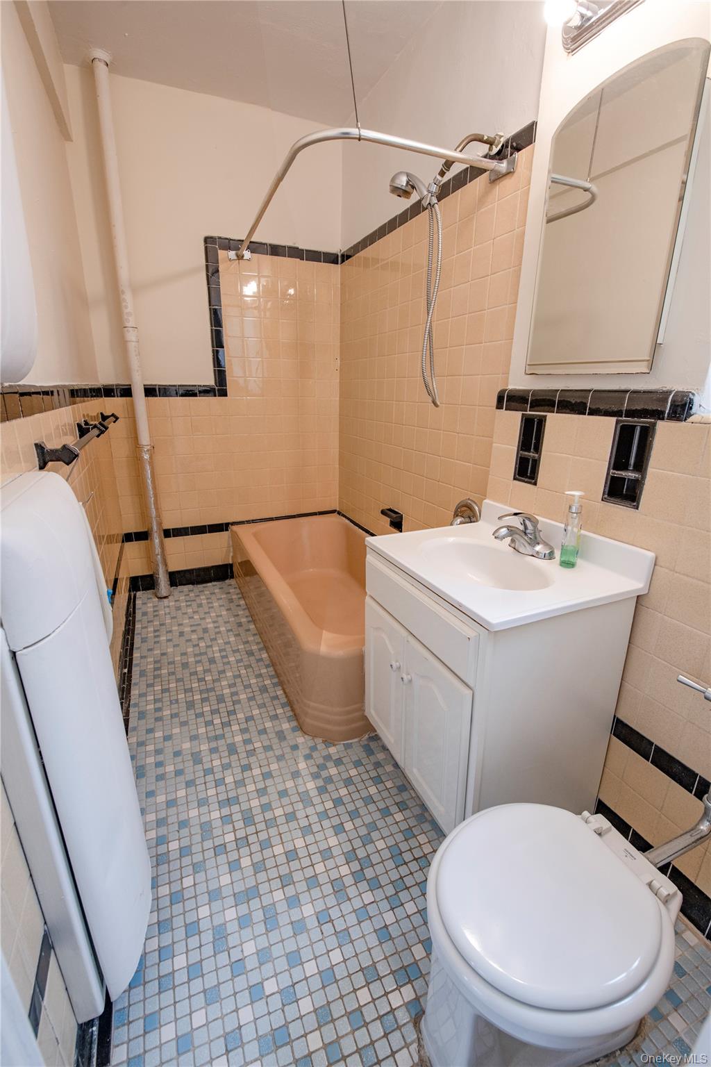 40-37 77th Street # 5B, Elmhurst, NY 11373