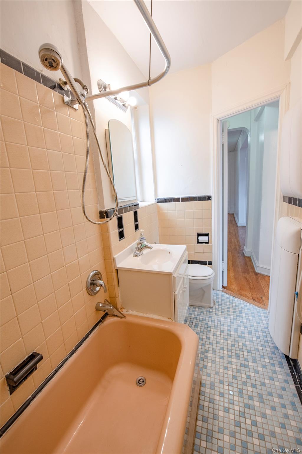 40-37 77th Street # 5B, Elmhurst, NY 11373