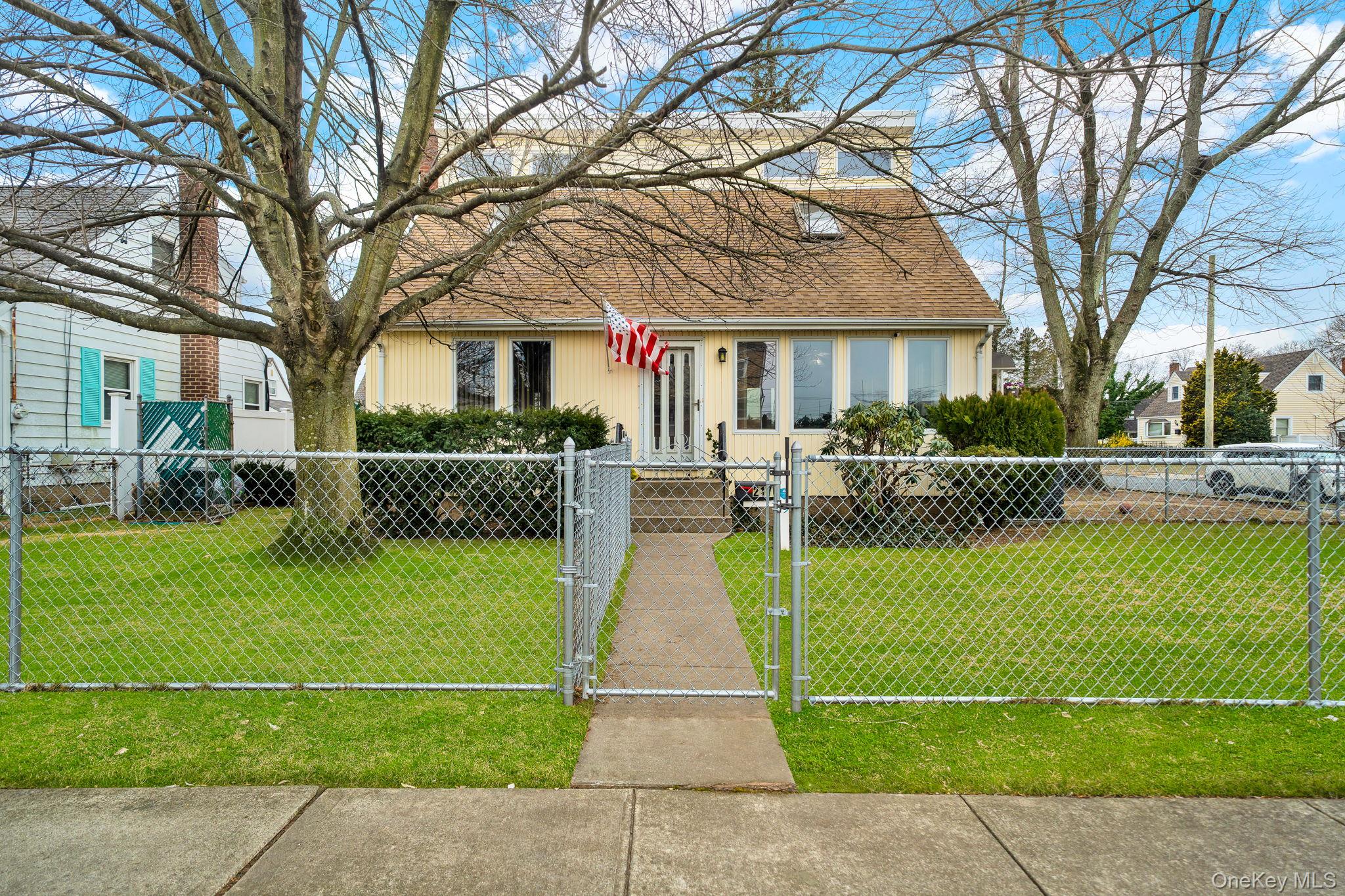 2176 6th Street, East Meadow, NY 11554