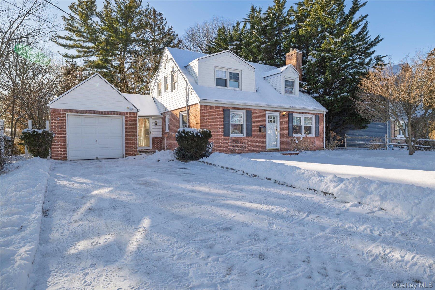 5 Prospect Street, Glen Head, NY 11545