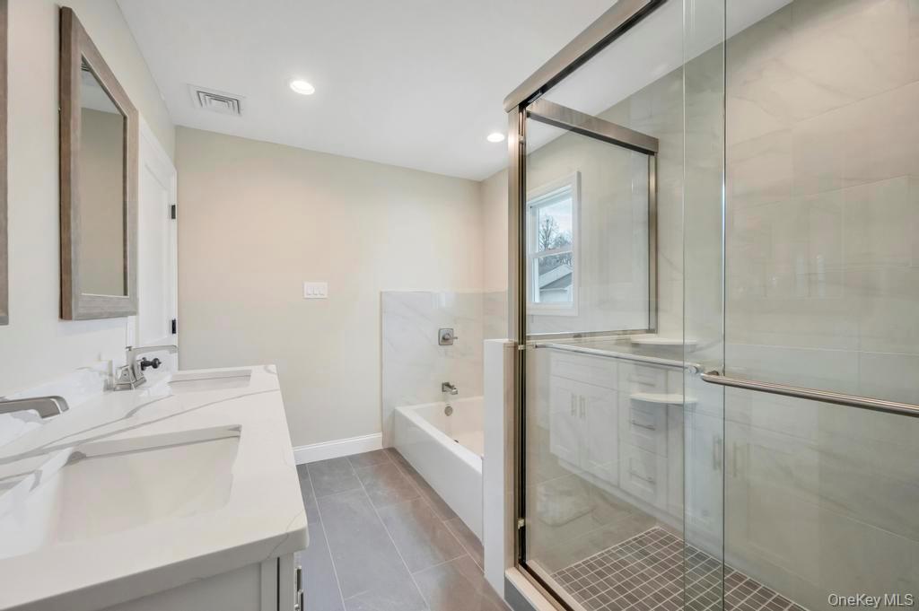 42 Volta Drive, Deer Park, NY 11729