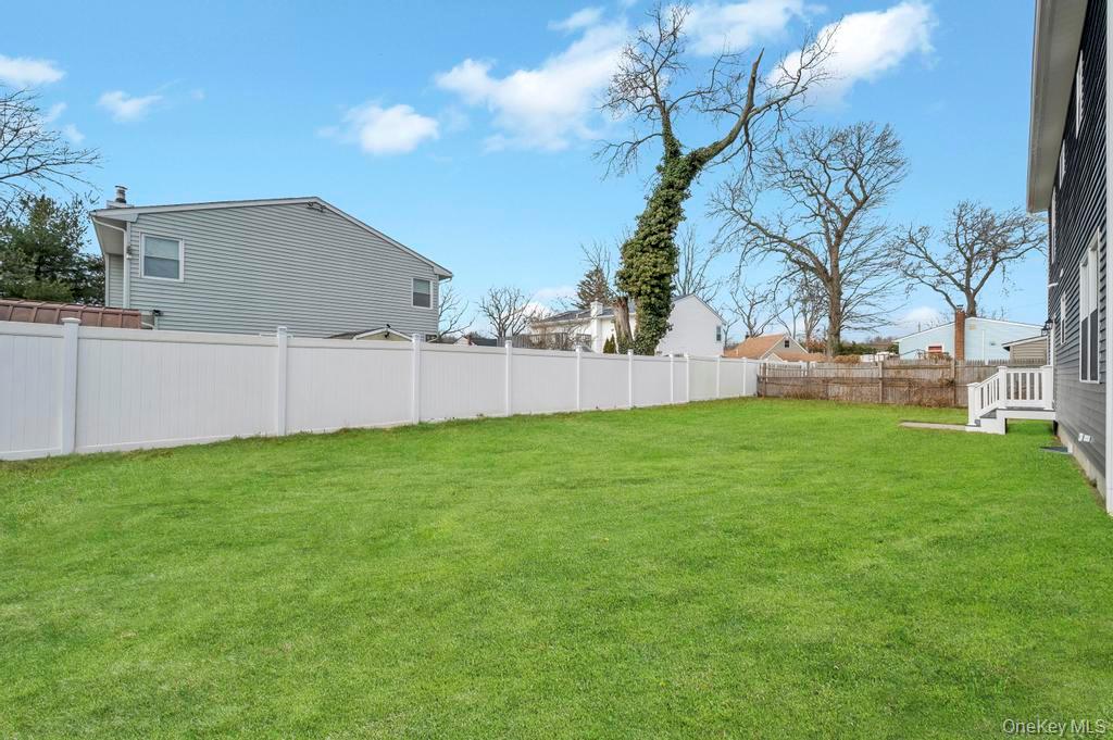 42 Volta Drive, Deer Park, NY 11729