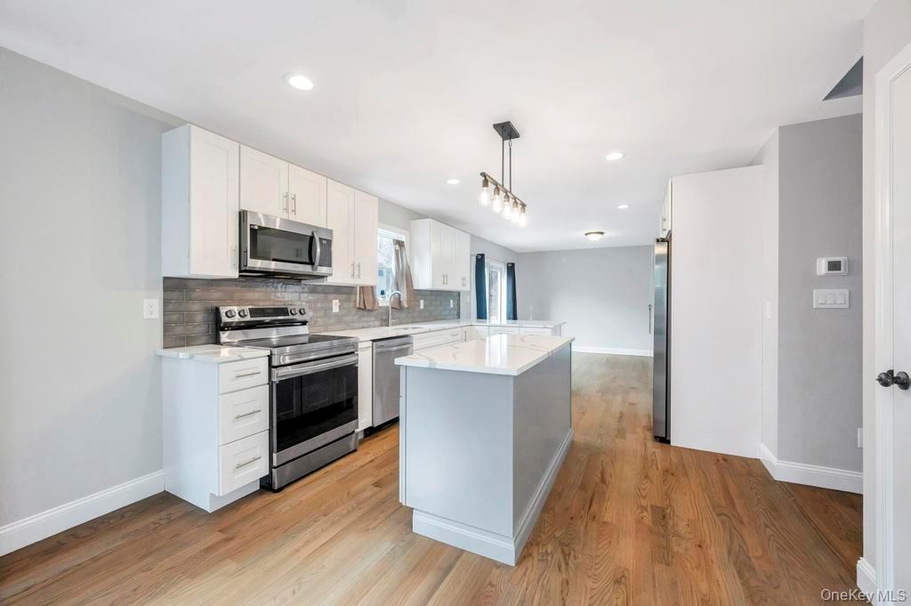 42 Volta Drive, Deer Park, NY 11729