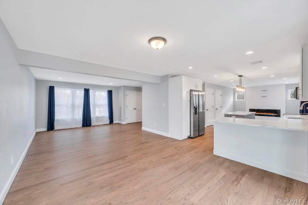 42 Volta Drive, Deer Park, NY 11729