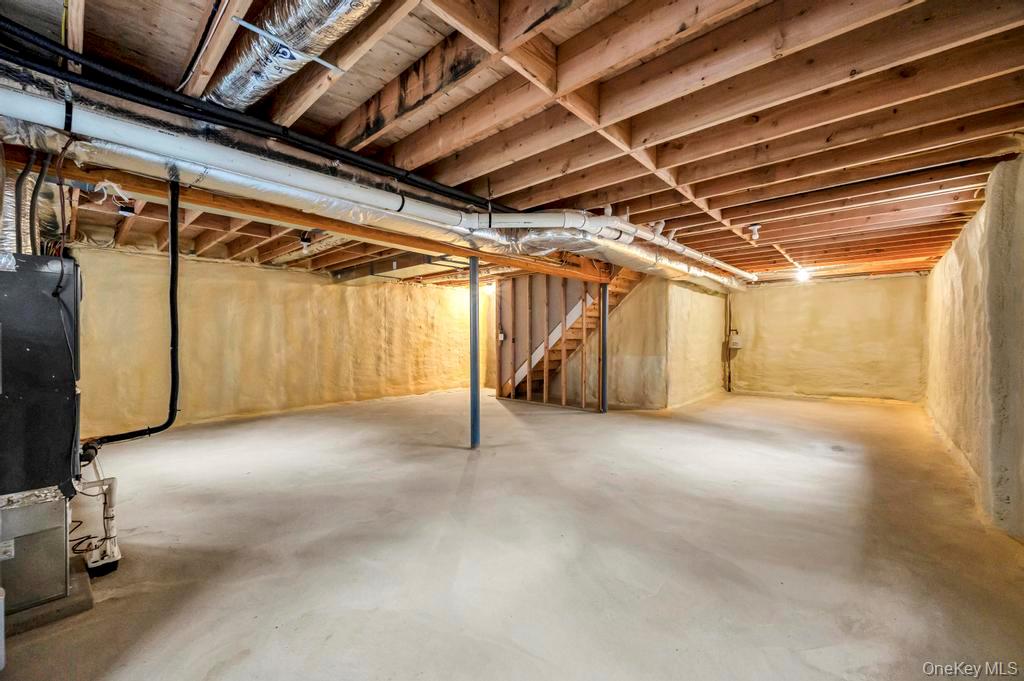 42 Volta Drive, Deer Park, NY 11729