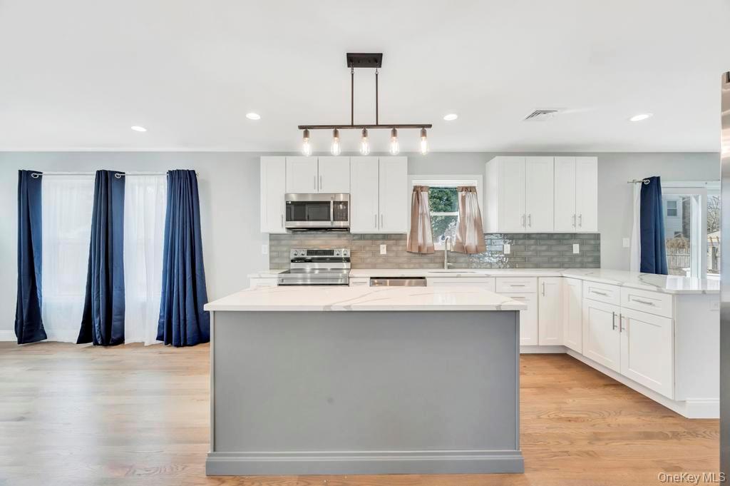 42 Volta Drive, Deer Park, NY 11729