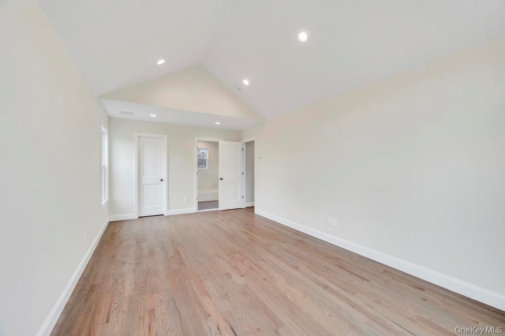 42 Volta Drive, Deer Park, NY 11729