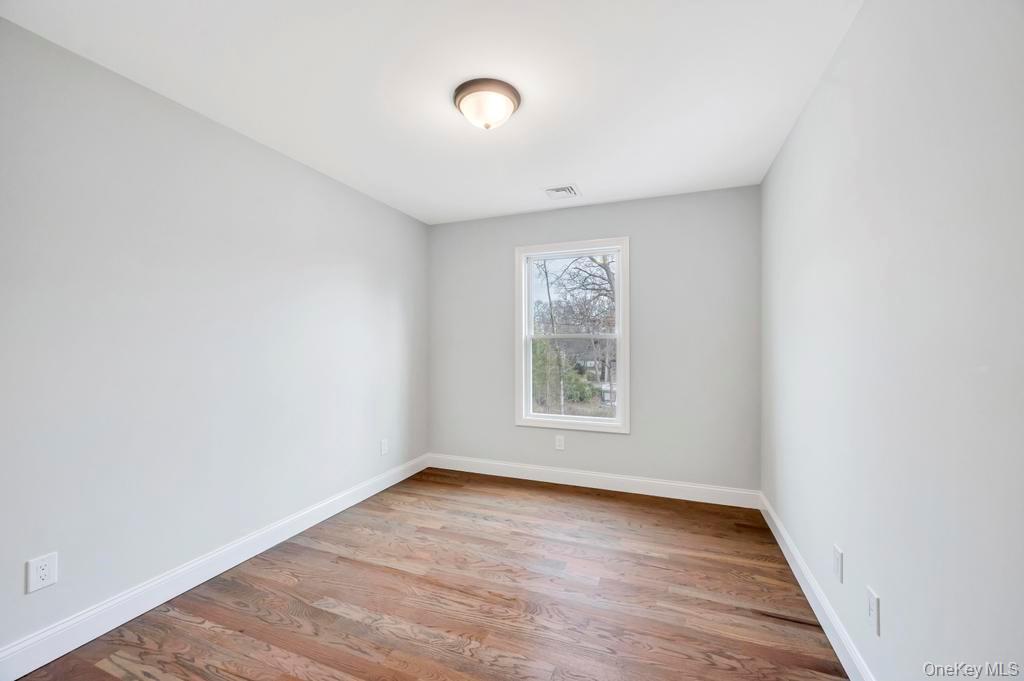 42 Volta Drive, Deer Park, NY 11729