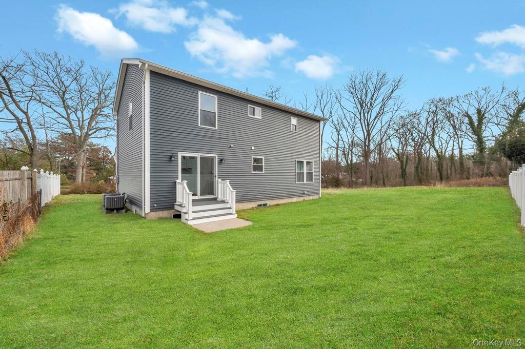 42 Volta Drive, Deer Park, NY 11729