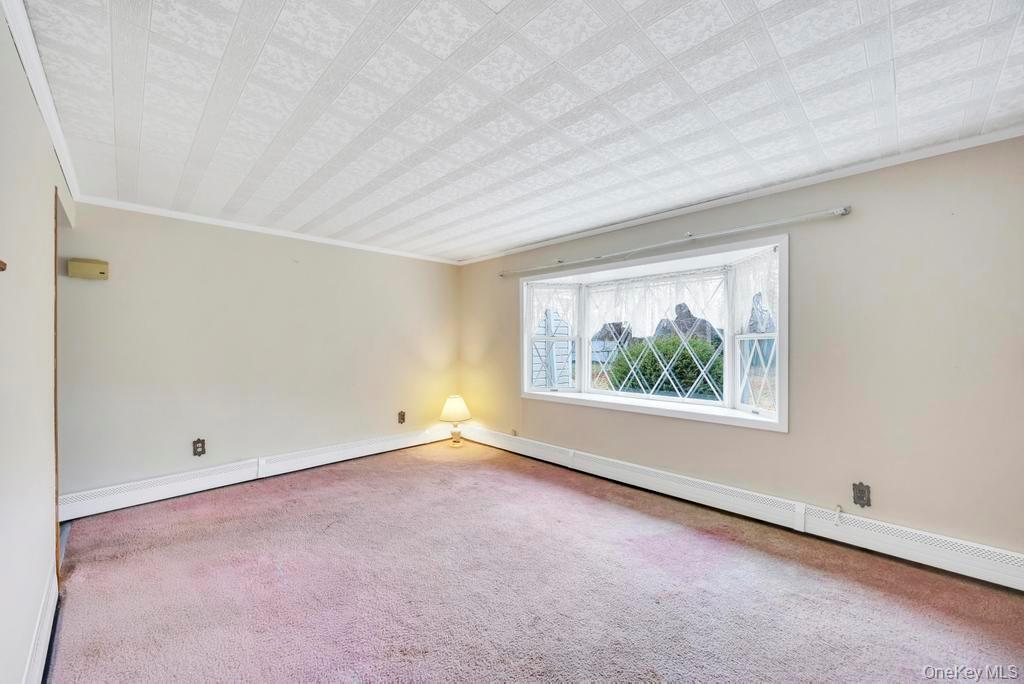 10 Grape Lane, Hicksville, NY 11801