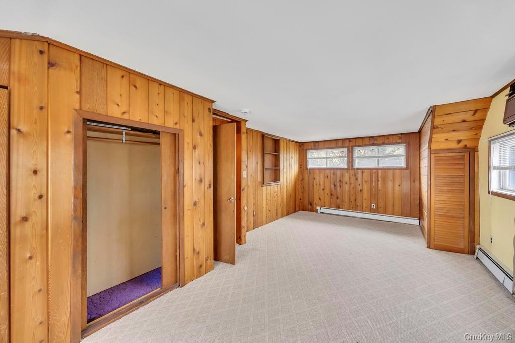 10 Grape Lane, Hicksville, NY 11801