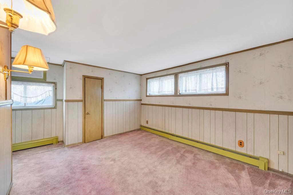 10 Grape Lane, Hicksville, NY 11801