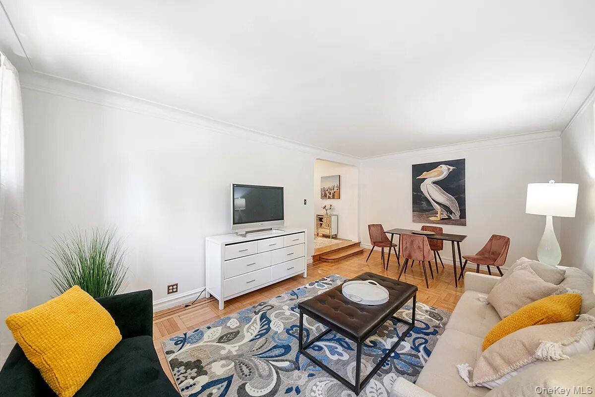 303 E 37th Street # 1D, New York (Manhattan), NY 10016