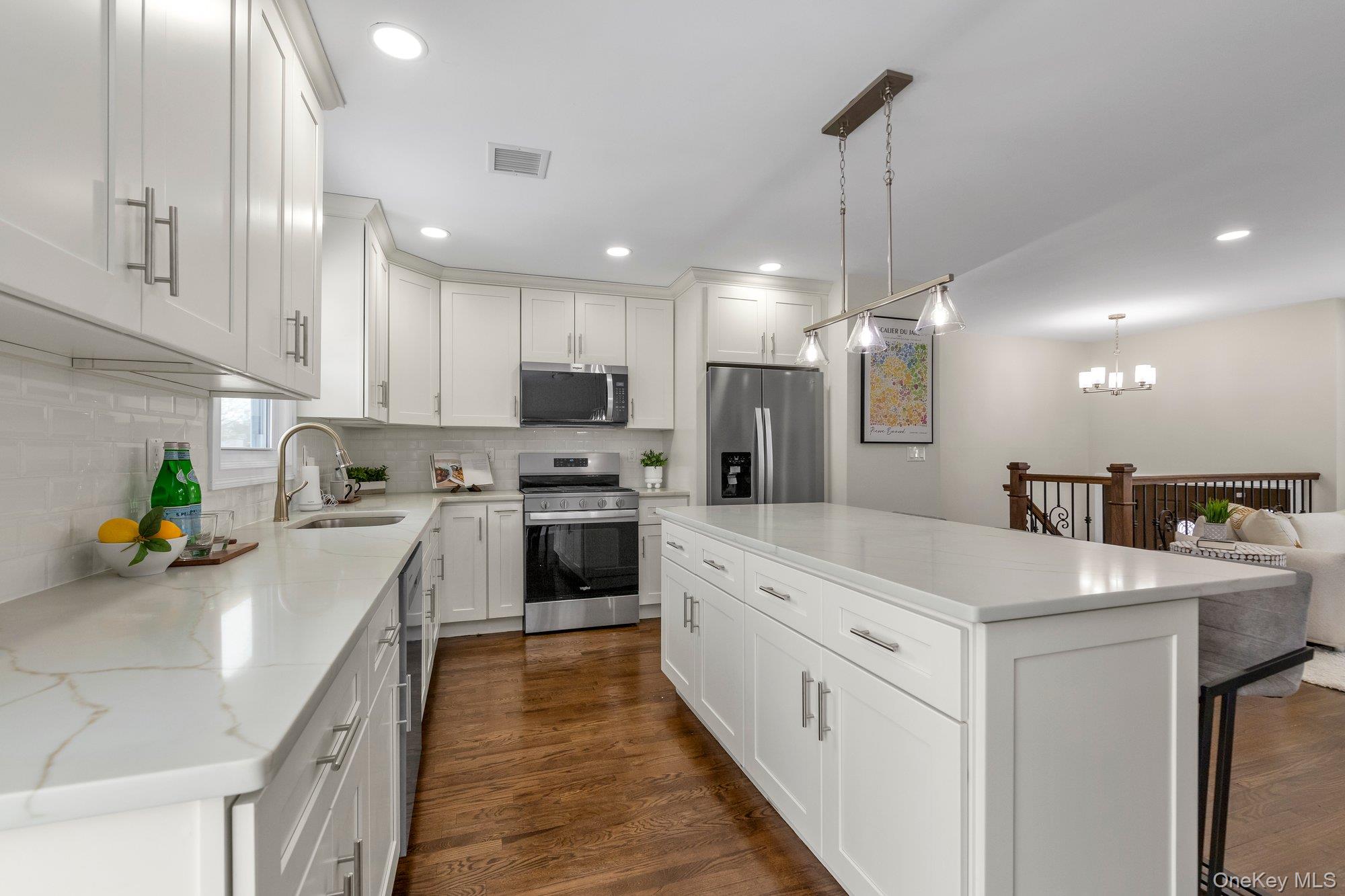 3 Jayne Avenue, Melville, NY 11747