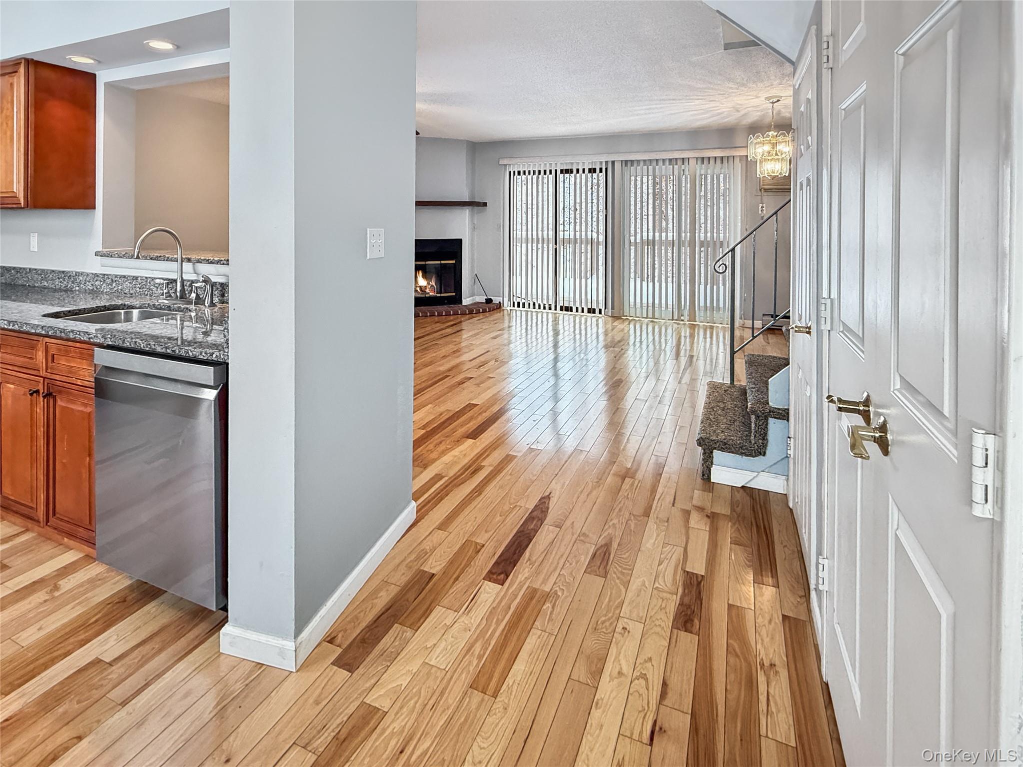 1206 Chelsea Cove S, Hopewell Junction, NY 12533