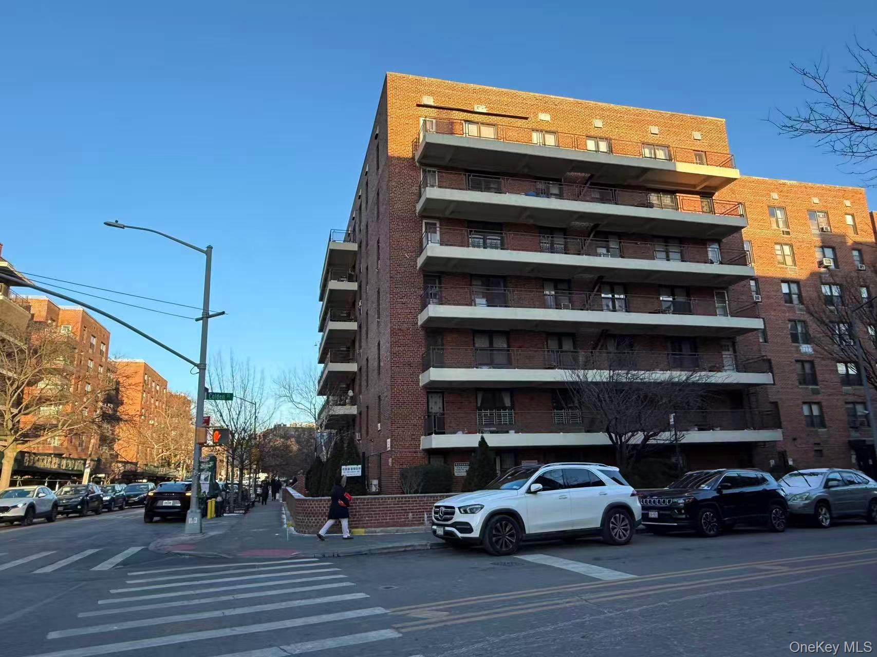 13710 Franklin Avenue # L2, Flushing, NY 11355