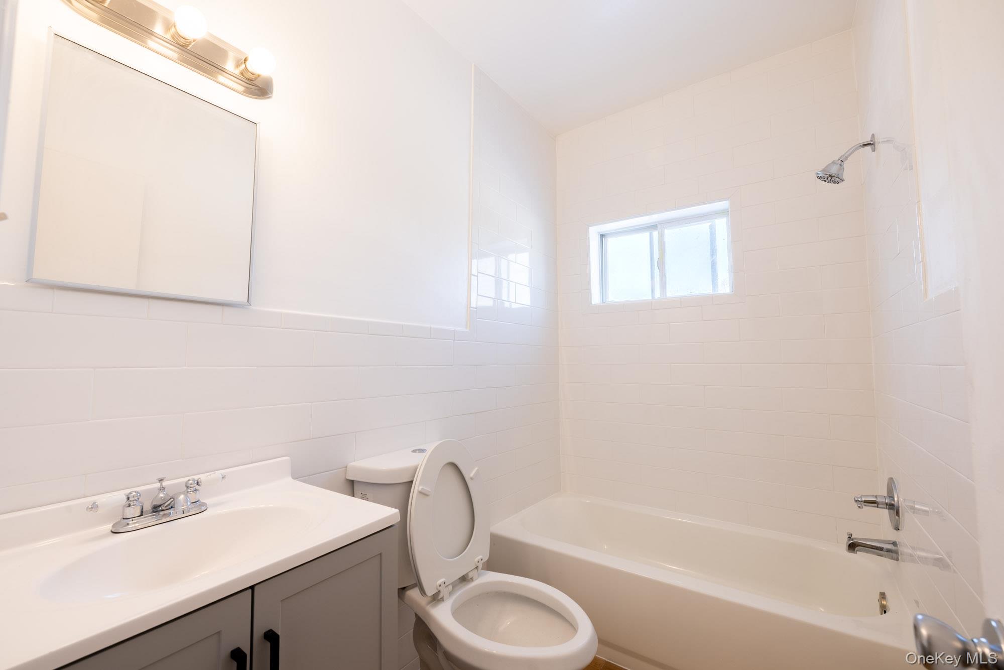 1550 Montauk Highway # 1B, Mastic, NY 11950