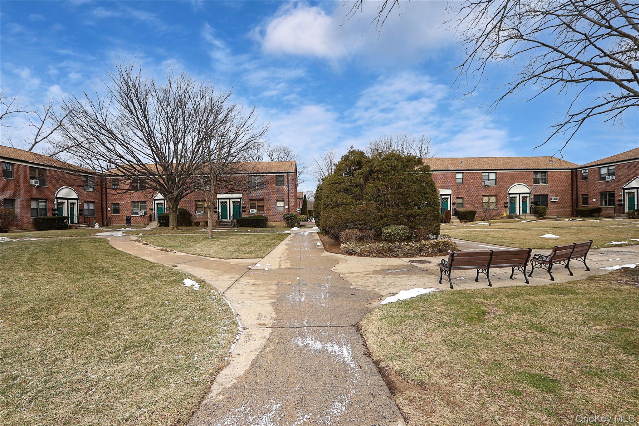 196-23 73rd Ave # 2, Fresh Meadows, NY 11365